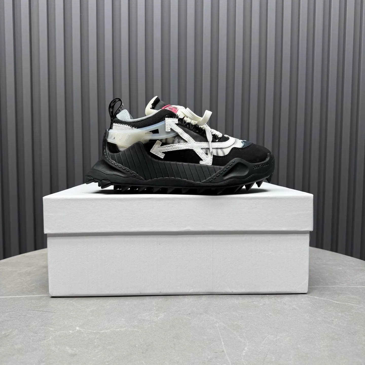 💰¥660 Trendy brand OFF WHITE classic popular style, combination outsole, official website original version 1:1 development top replica, ️Selected imported high mercerized frosted cowhide stitching breathable mesh ✔️Breathable lining, breathable and comfortable, simple and personalized design, official website rubber outsole, code number: ⚡️Couple style ⚡️35-40 women's model, 39-46 men's model (46 customized)